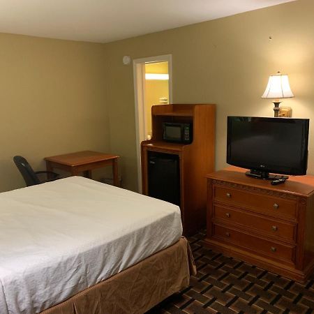Heritage Inn Cleveland Esterno foto