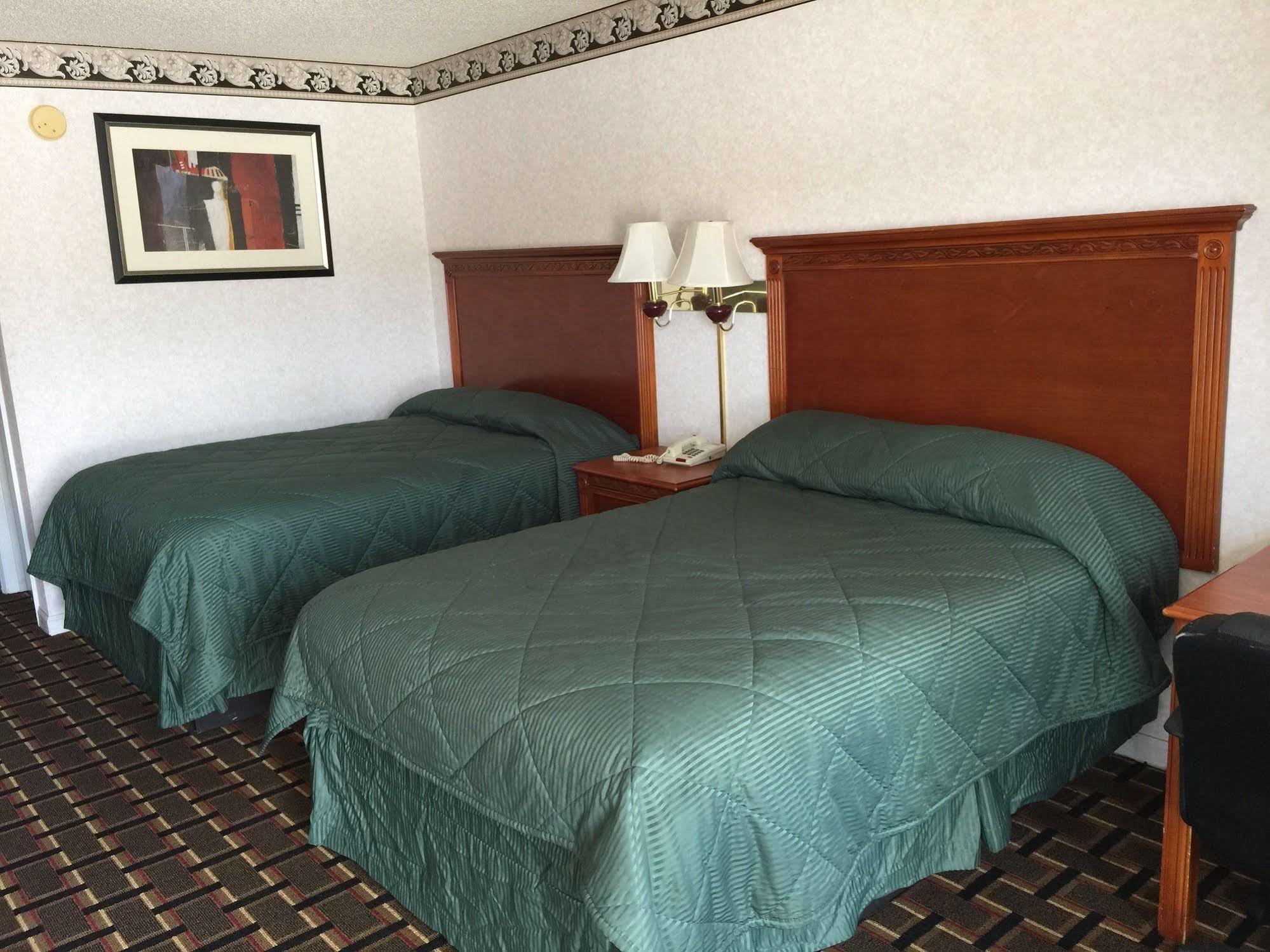 Heritage Inn Cleveland Esterno foto