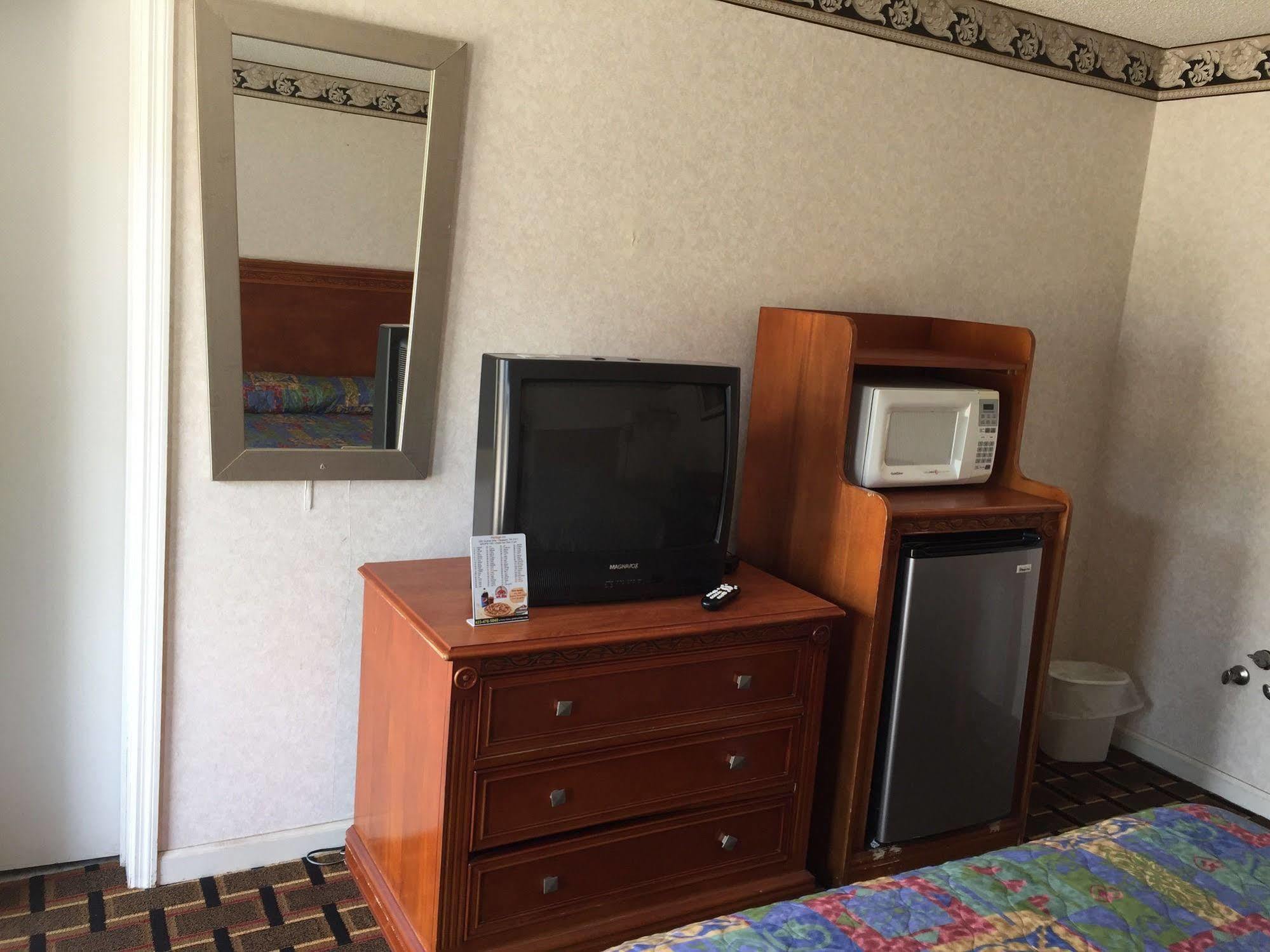 Heritage Inn Cleveland Esterno foto