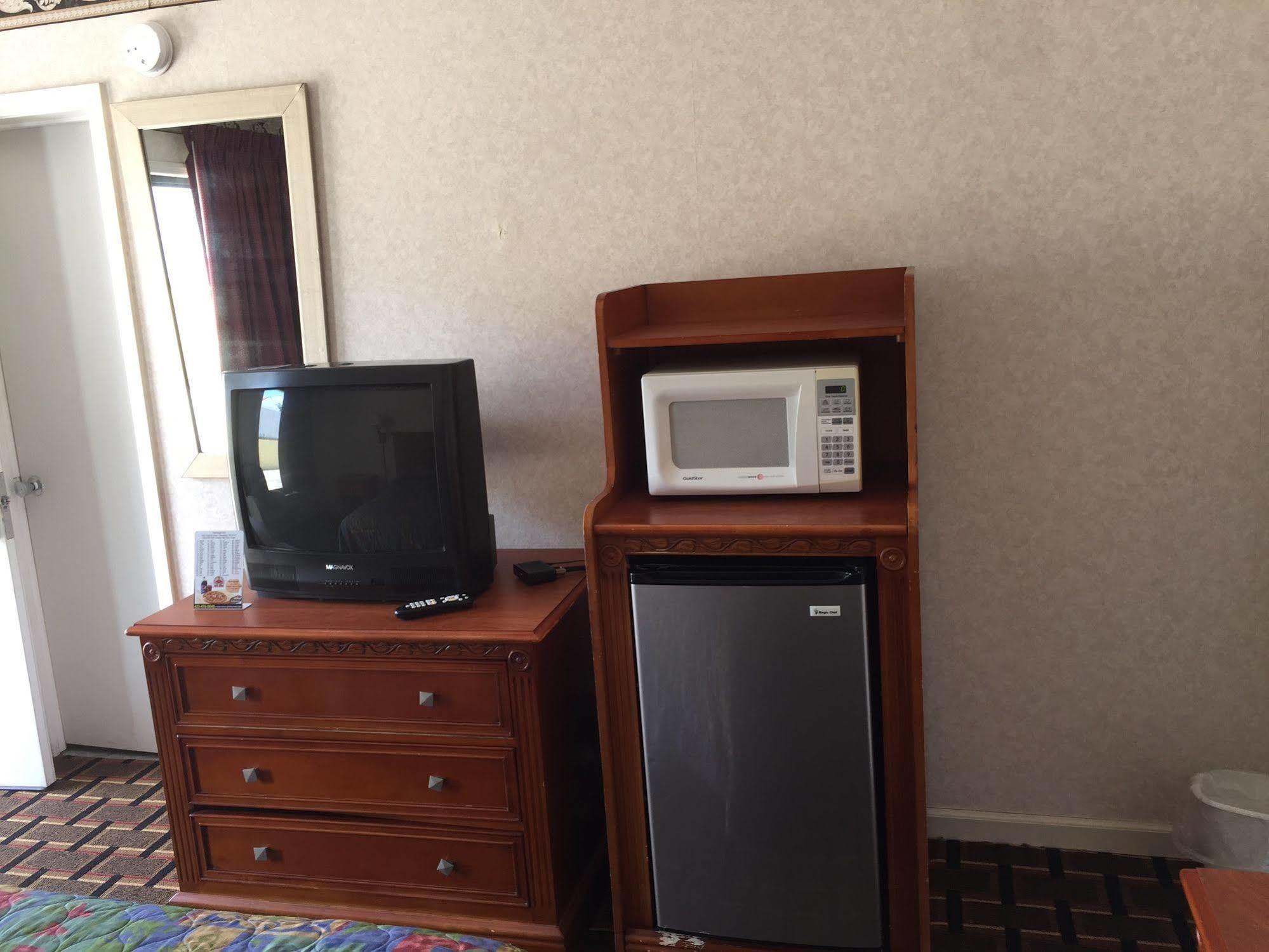 Heritage Inn Cleveland Esterno foto