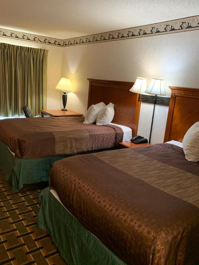 Heritage Inn Cleveland Esterno foto